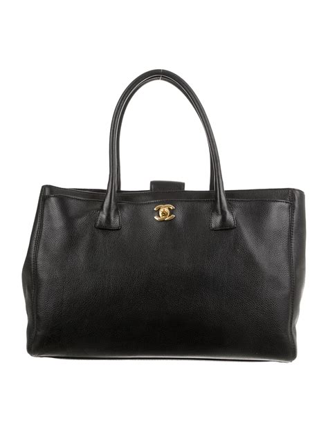 chanel executive tote sizes